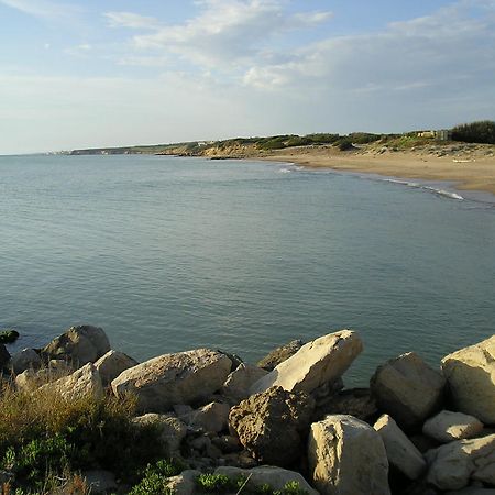 לינה וארוחת בוקר סנטה קרוצ'ה קמרינה Kamarina Land מראה חיצוני תמונה