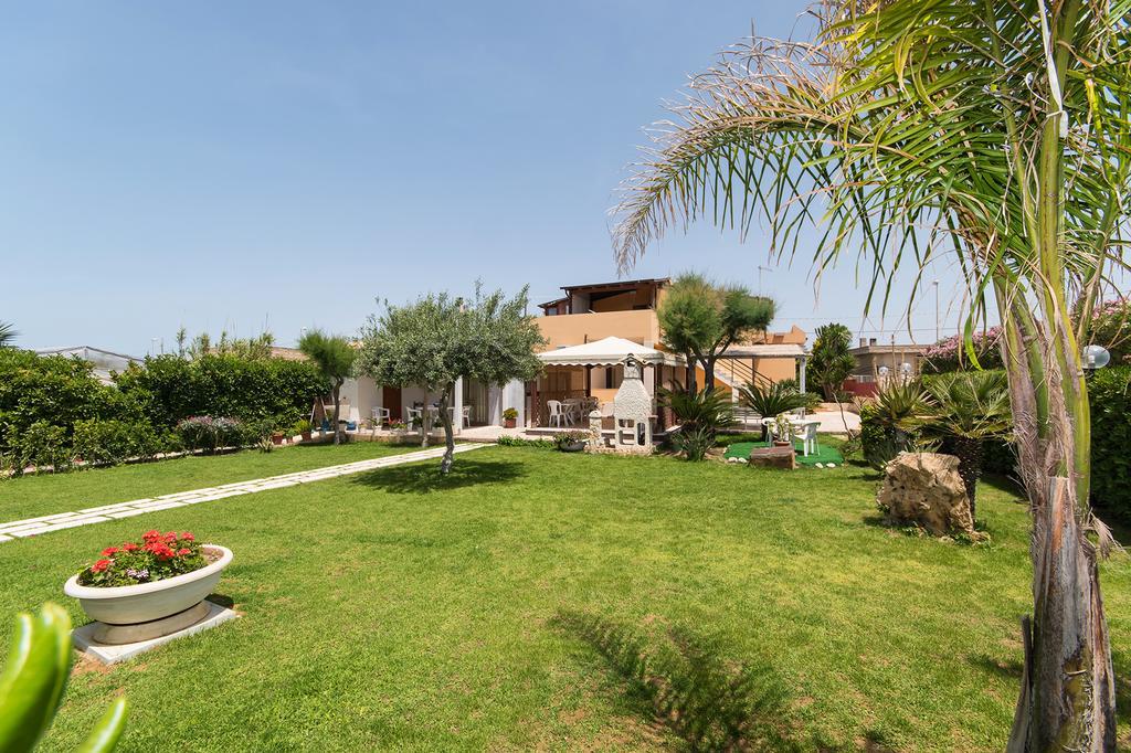 לינה וארוחת בוקר סנטה קרוצ'ה קמרינה Kamarina Land מראה חיצוני תמונה